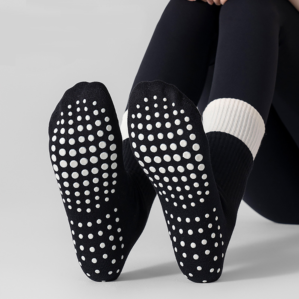 プロ仕様の二重構造ヨガソックス。トレンドデザイン、シリコン製 - Pilates & Yoga Vida のレビューと価格